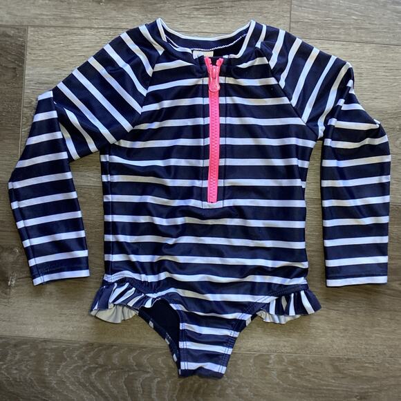 Ruffle Butts Rash Guard 2 piece Swim Suit & Gap Long Sleeve 1 piece Suit Sz 2T - Picture 5 of 9